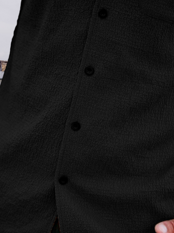 Black Colour Men's Casual Wear Cotton Structured Shirt